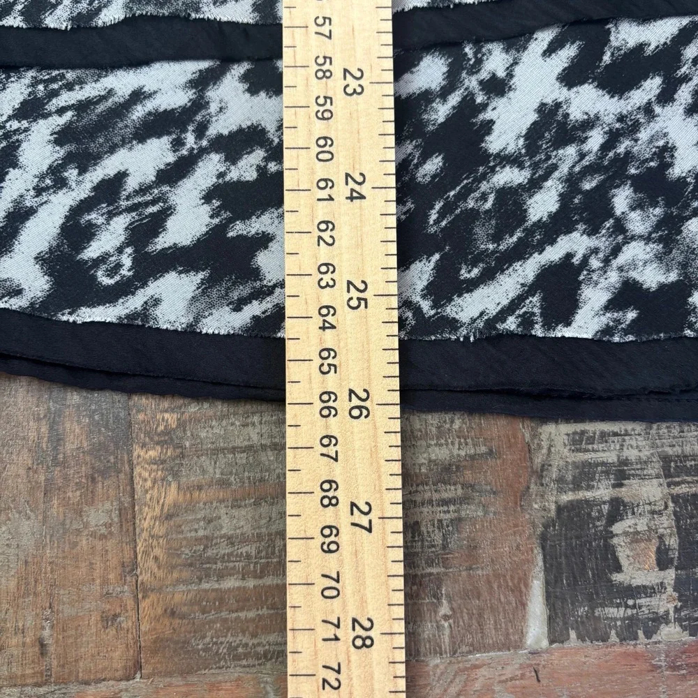 Chicos Black White Abstract Animal Print Tiered Ruffle Sleeveless Top (XL) 3 - Picture 5 of 9